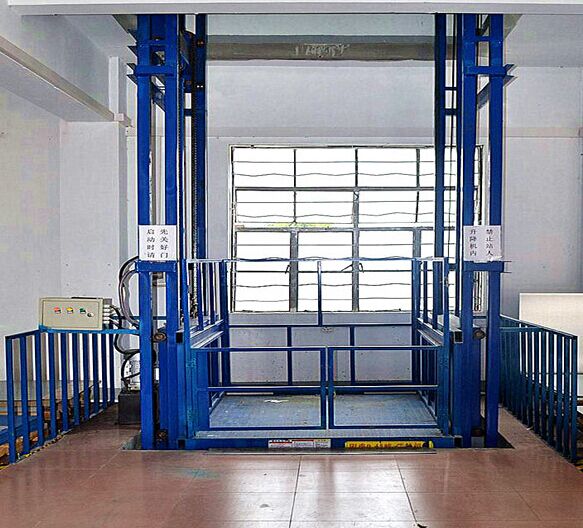 貨物升降貨梯與傳統(tǒng)提升機(jī)的區(qū)別(圖1) 20201012093848862.jpg