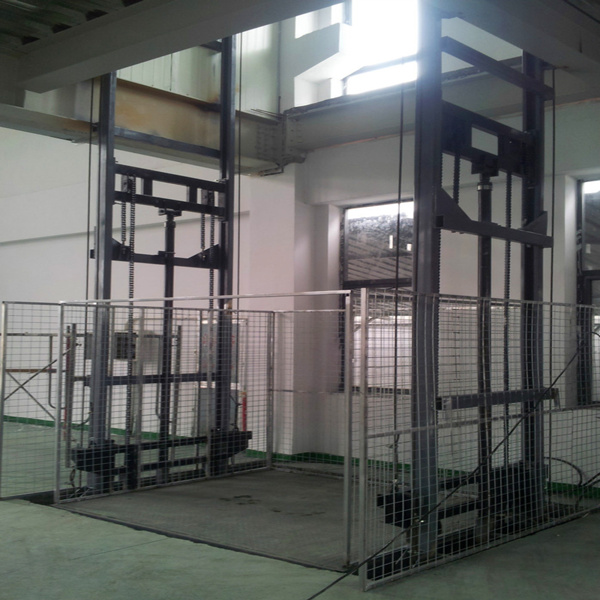 導軌升降貨梯使用安全事項正解(圖2) \